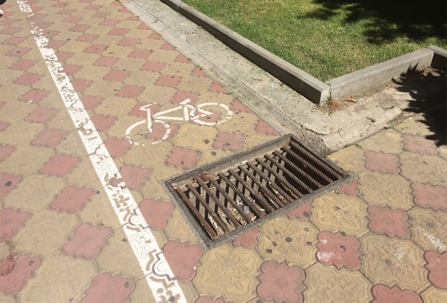 This Bike Lane Grates